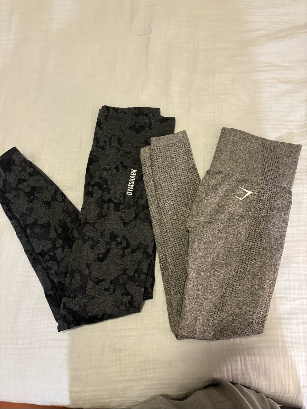 Gymshark Dark Gray Camo & Light Gray Seamless Leggings Duo - Picture 2 of 2